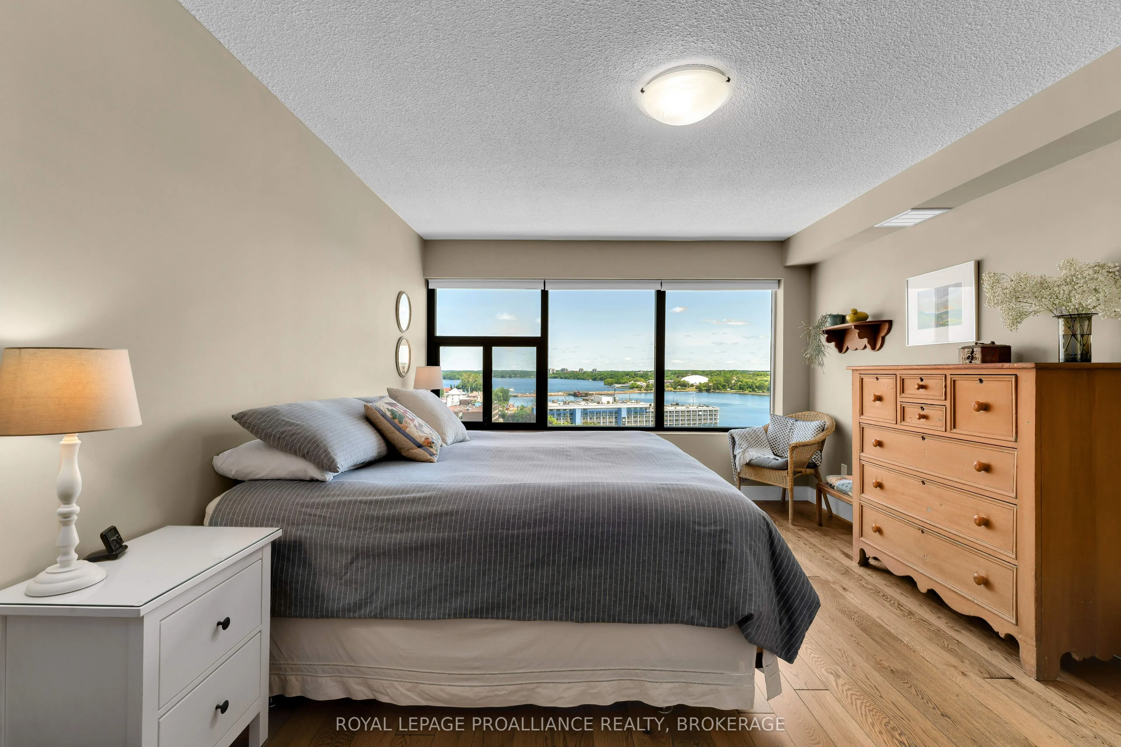 185 Ontario Street, #1205
