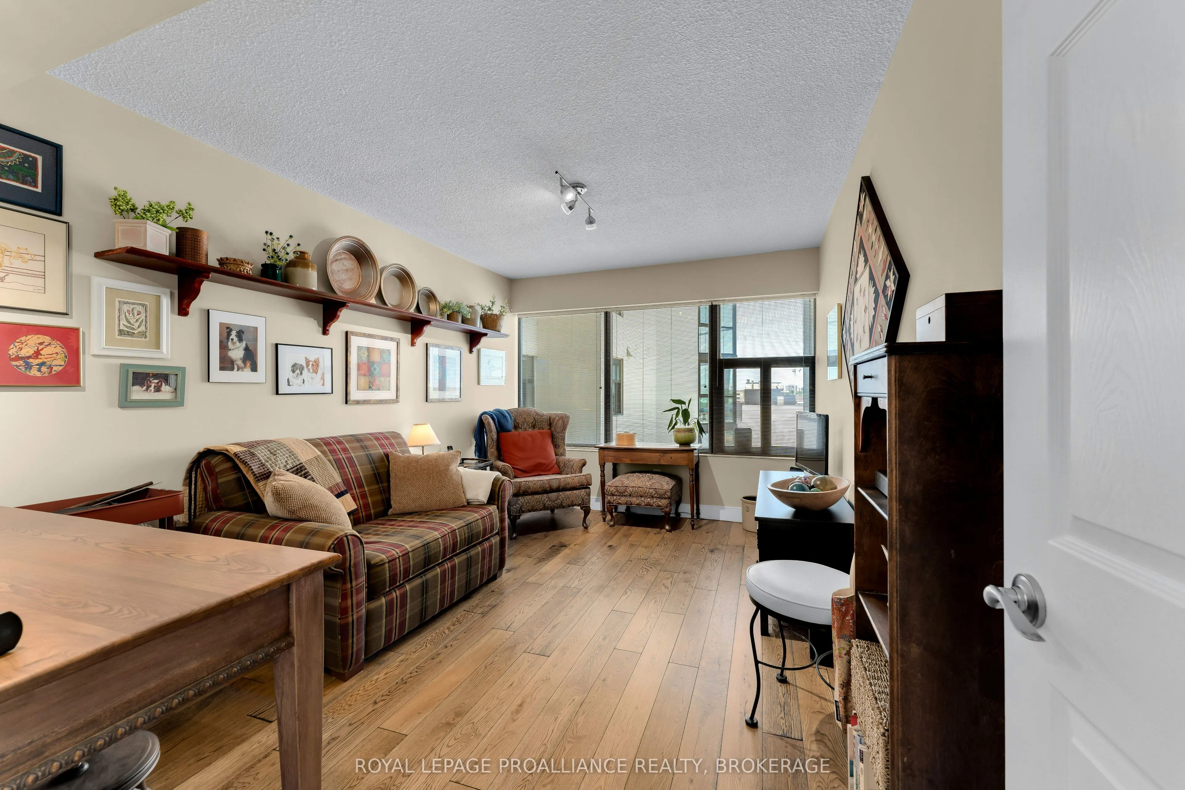185 Ontario Street, #1205