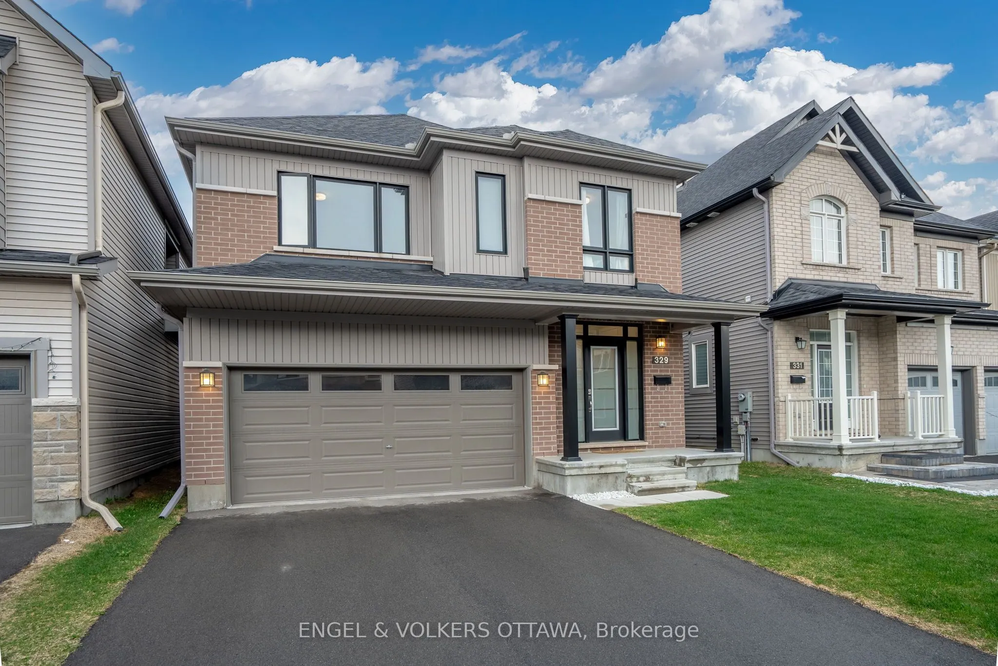 329 Finial Way