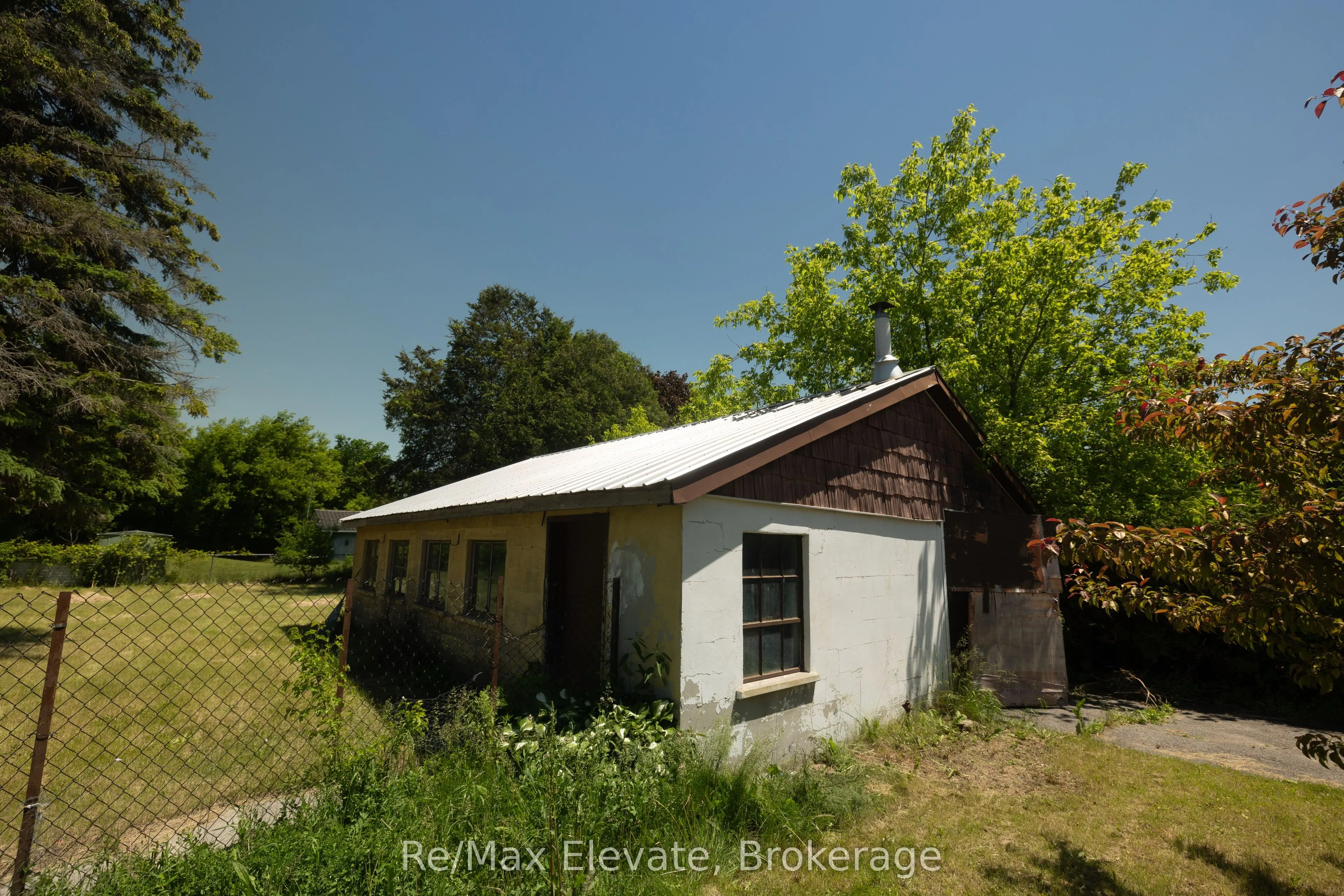 106 Whites Road