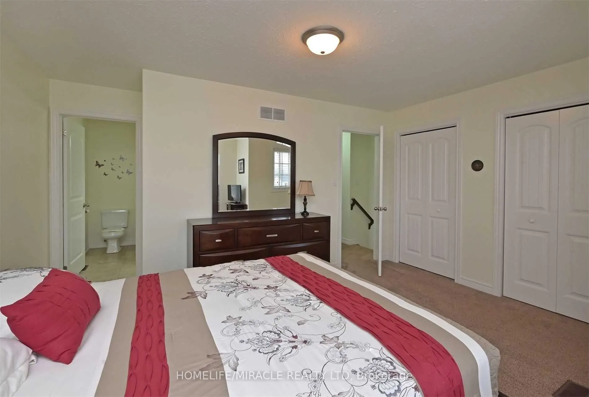 124 Silk Drive