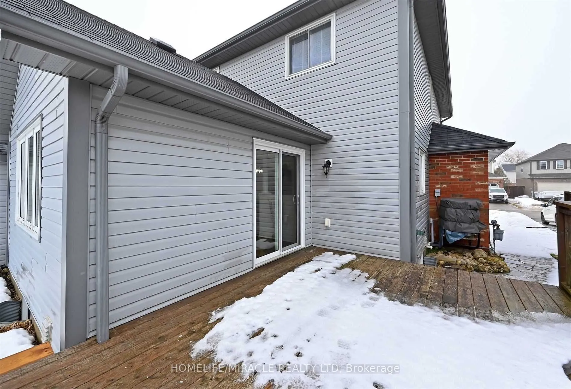 124 Silk Drive