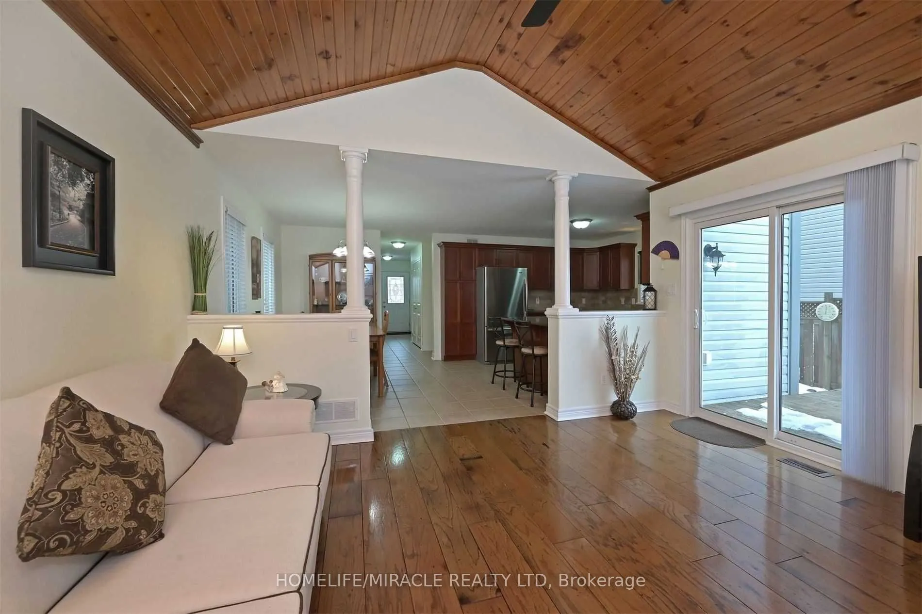 124 Silk Drive