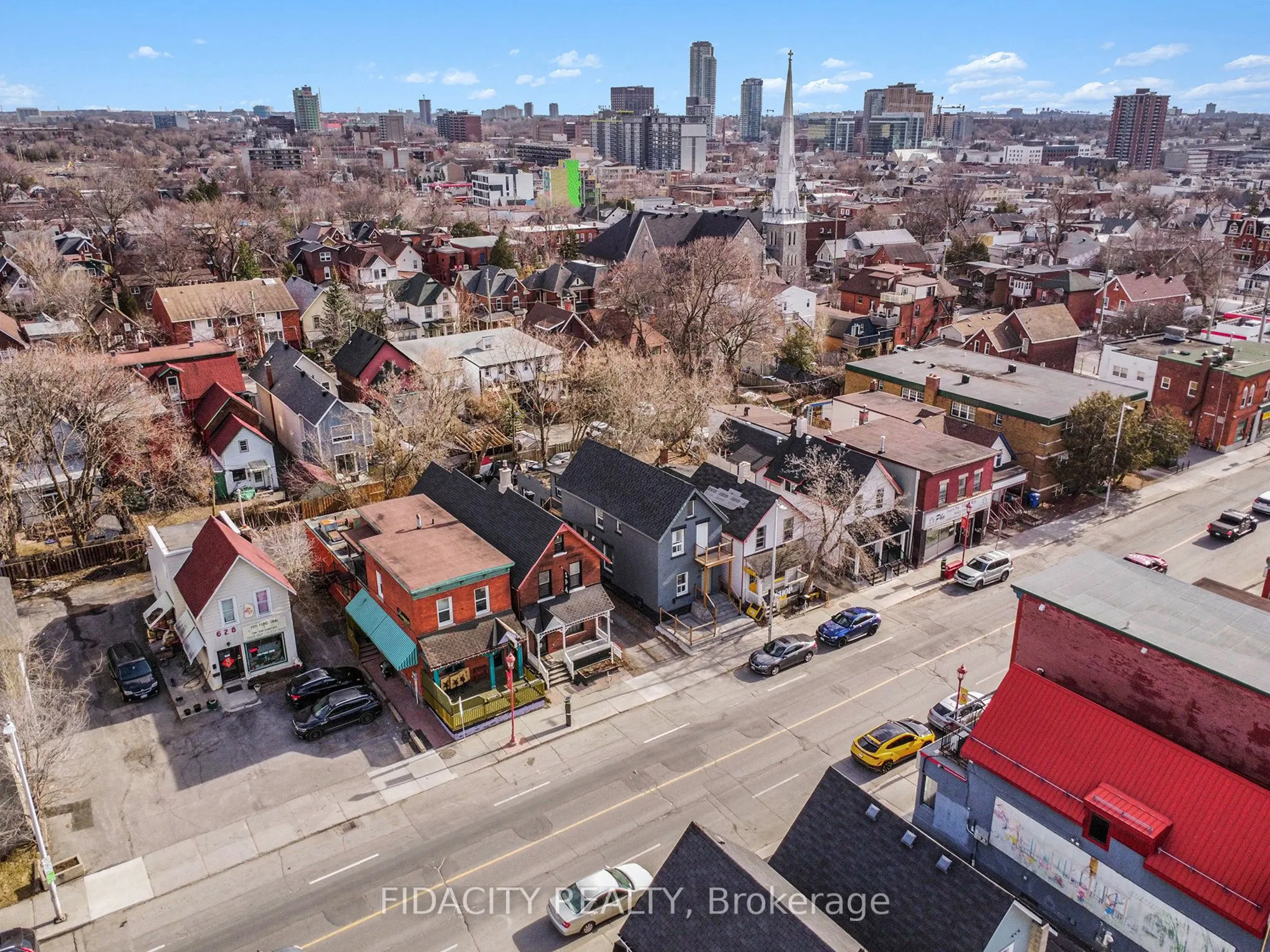 640 Somerset Street W