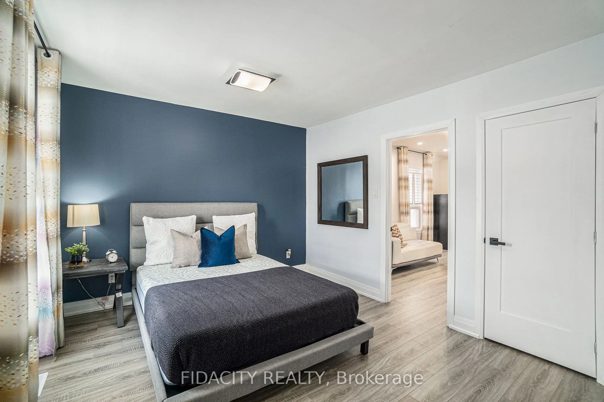 640 Somerset Street W
