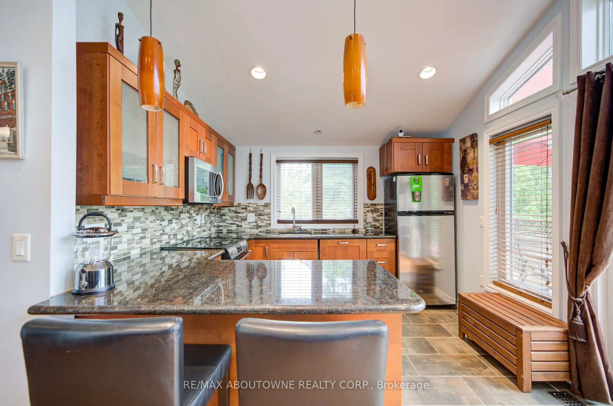 87 Paradise Road
