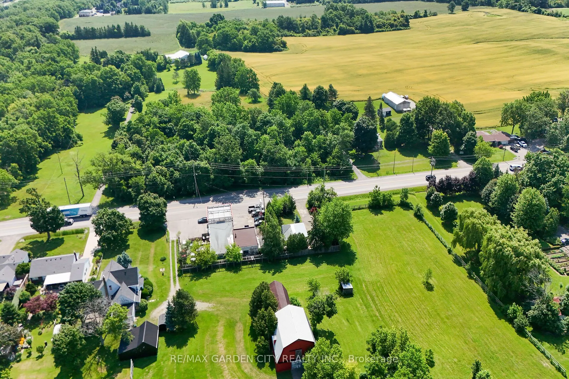 126 Mountain Road