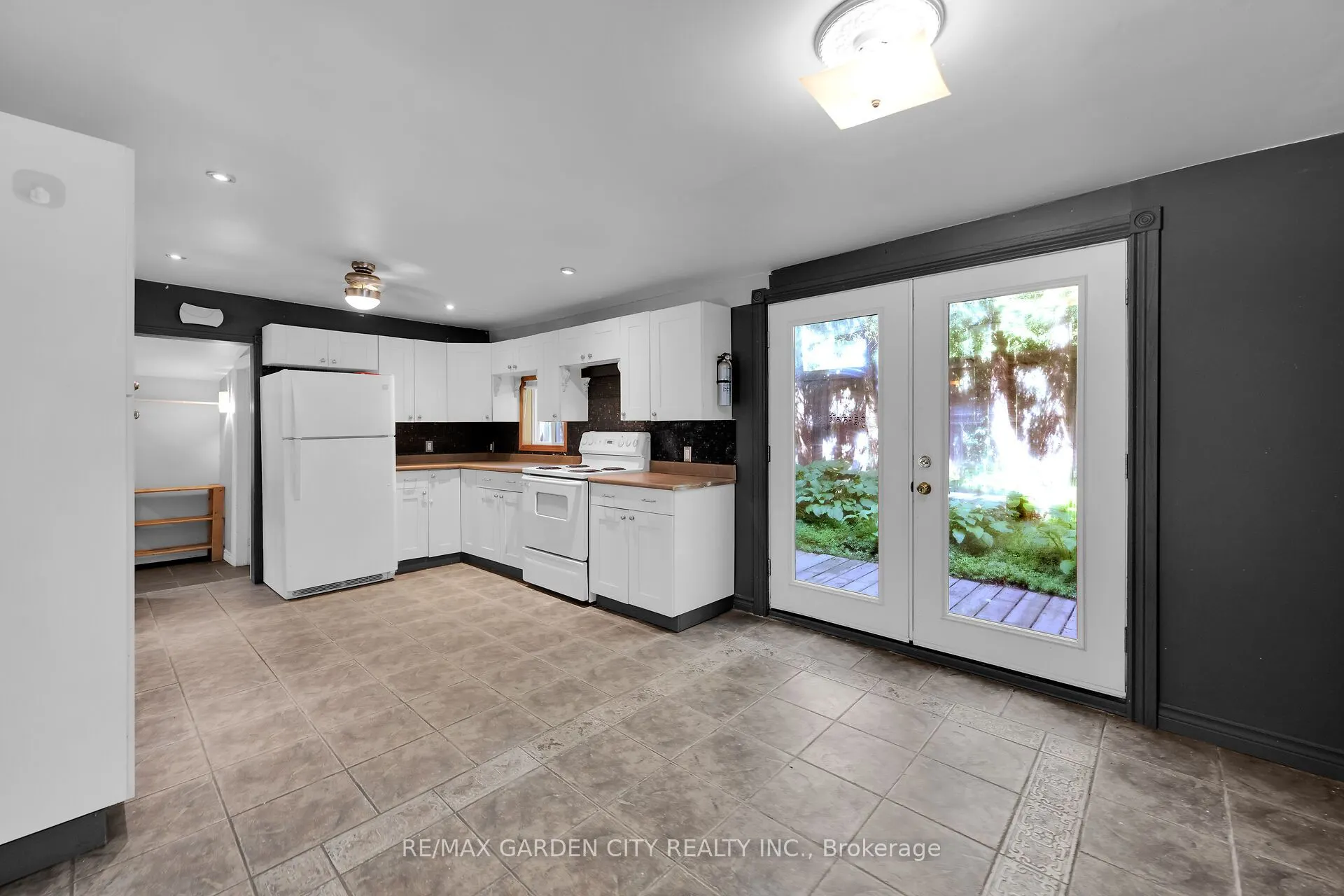 126 Mountain Road