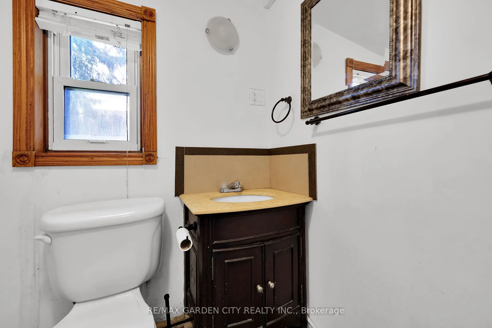 126 Mountain Road