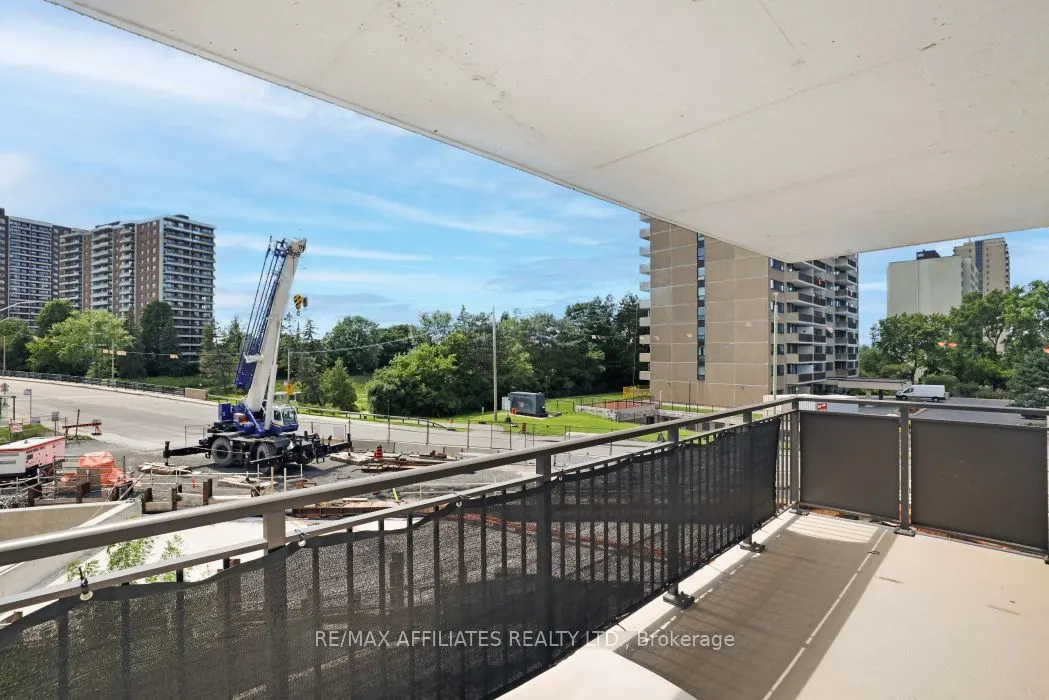 1190 Richmond Road, #304