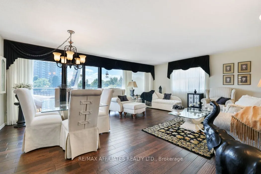 1190 Richmond Road, #304