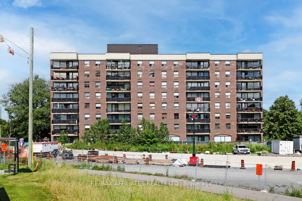 1190 Richmond Road, #304