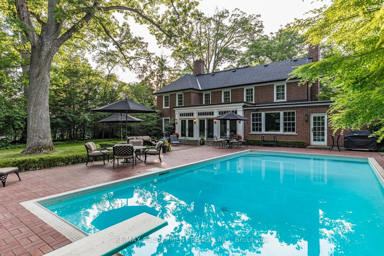5 Mayfair Place