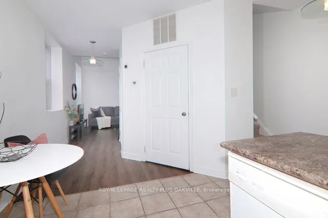 6365 Drummond Road, #110
