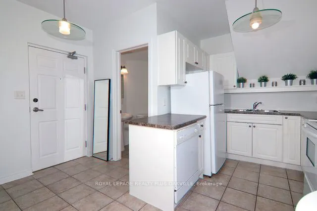 6365 Drummond Road, #110
