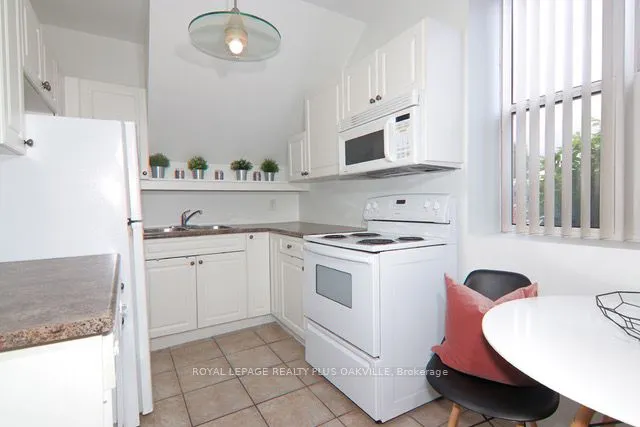 6365 Drummond Road, #110