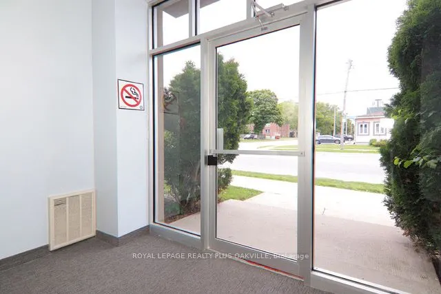 6365 Drummond Road, #110