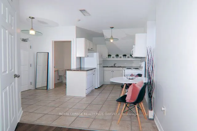 6365 Drummond Road, #110