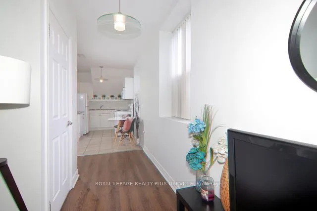 6365 Drummond Road, #110