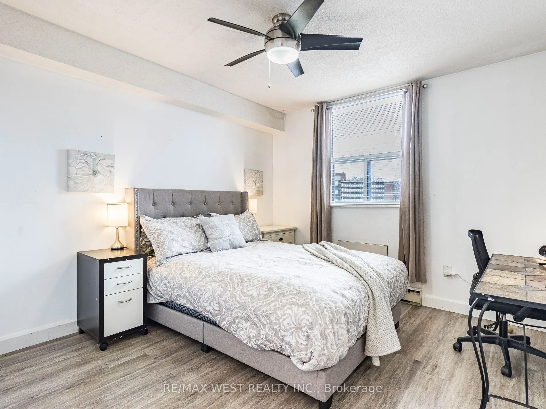 23 Main Street, #406