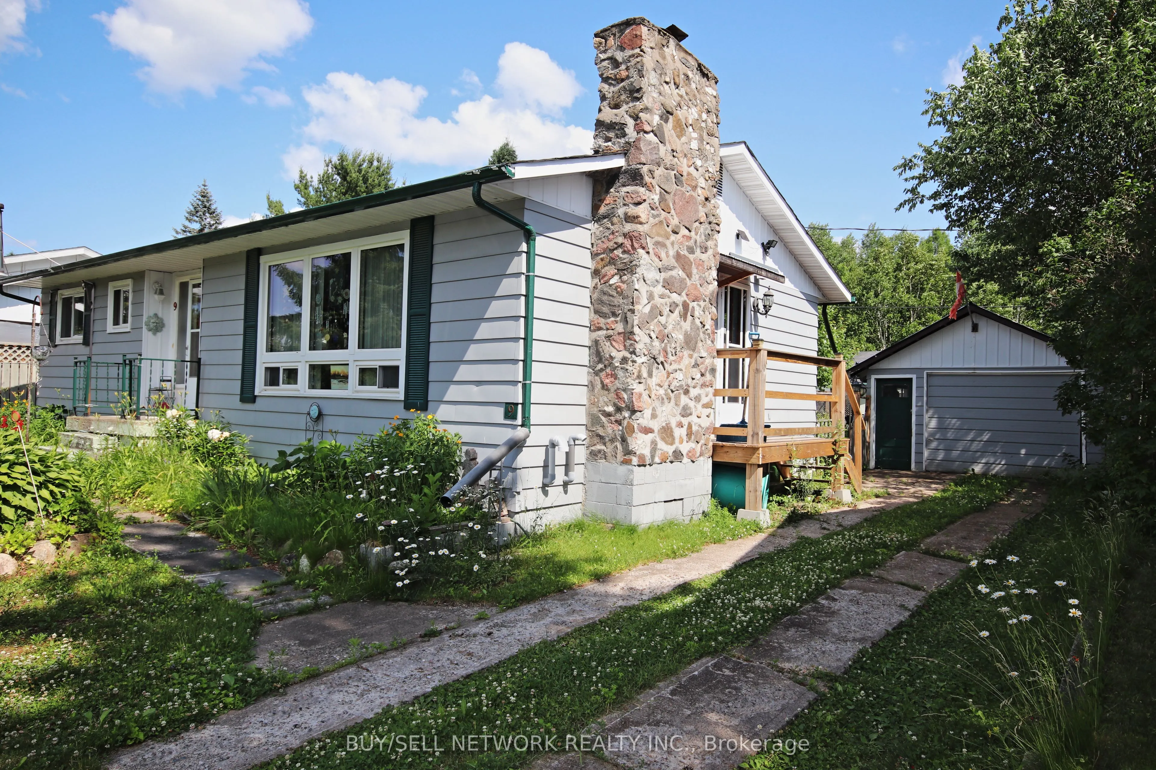 9 Hemlock Street