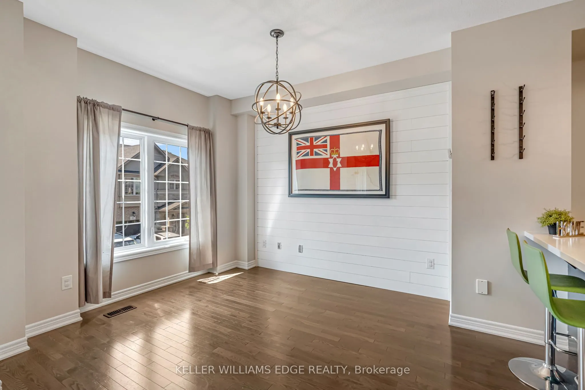 215 Dundas Street E, #27