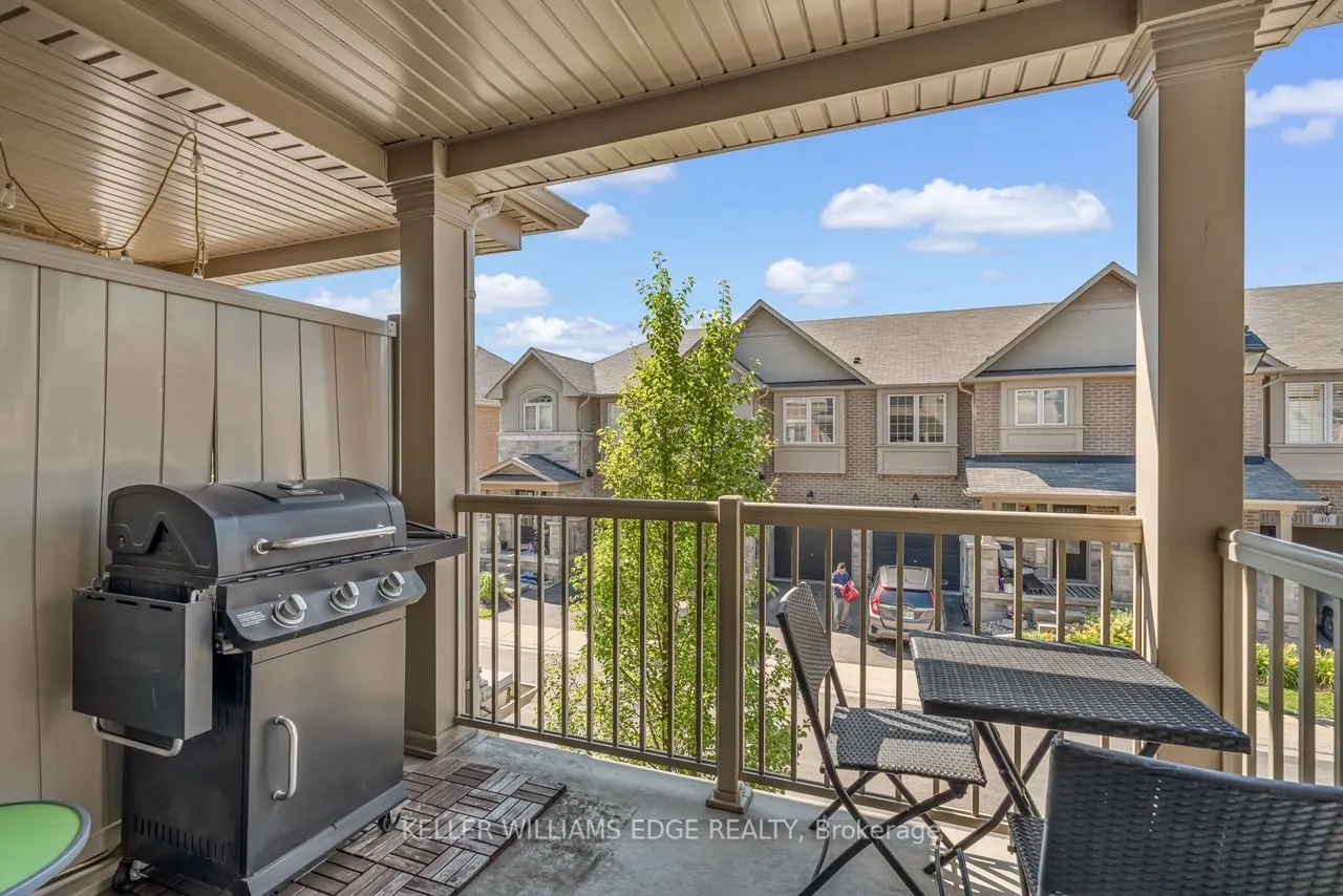 215 Dundas Street E, #27