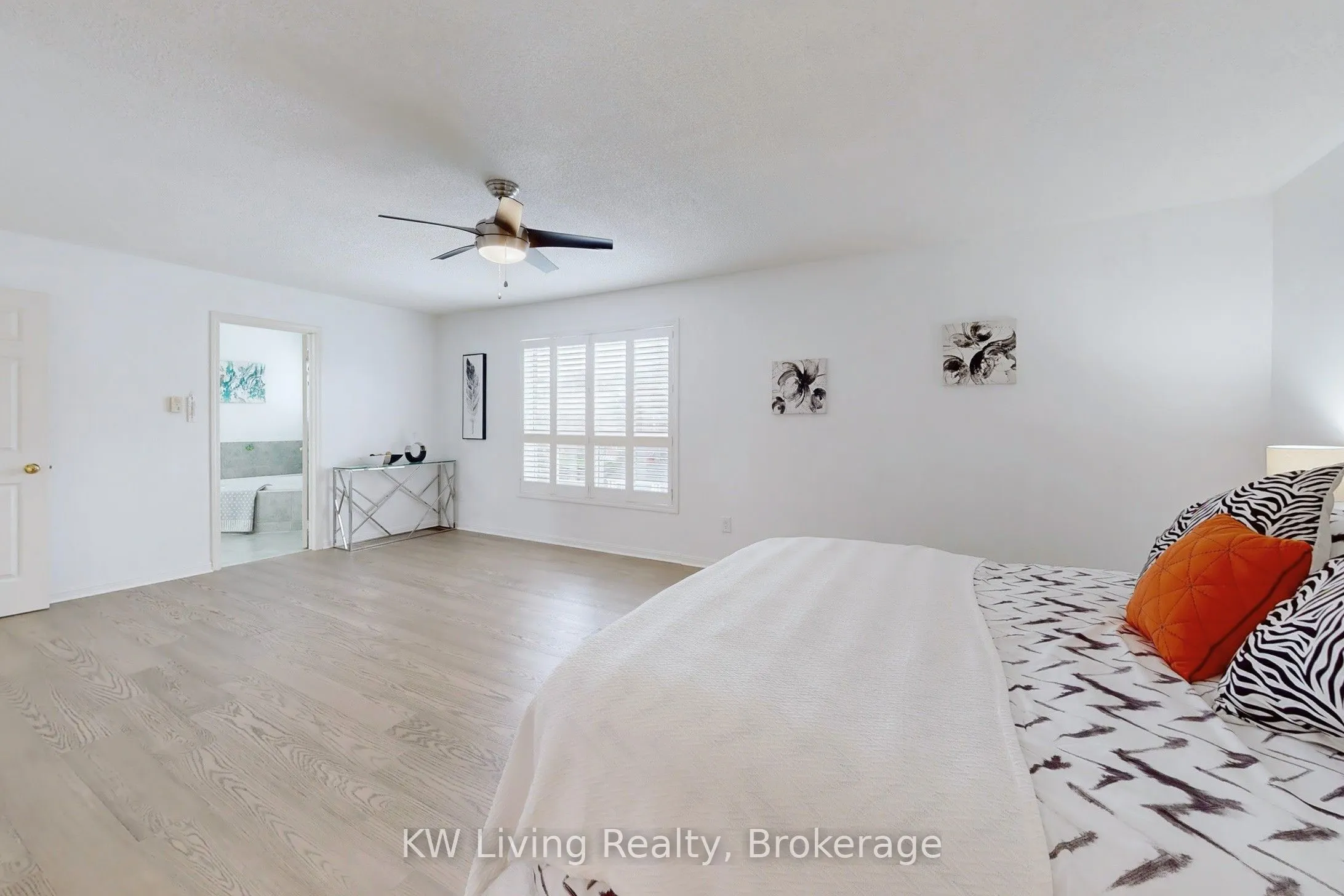 76 Spooner Crescent