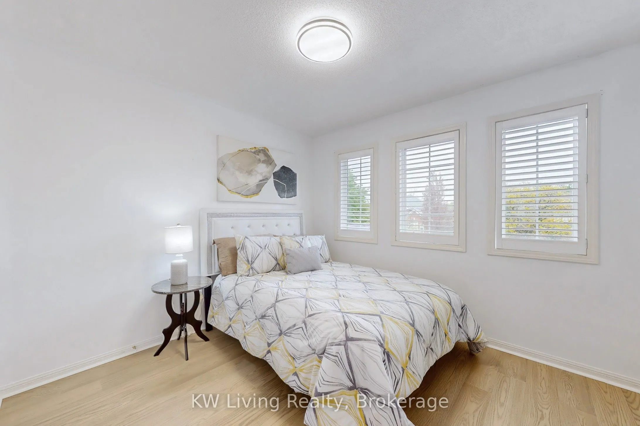 76 Spooner Crescent