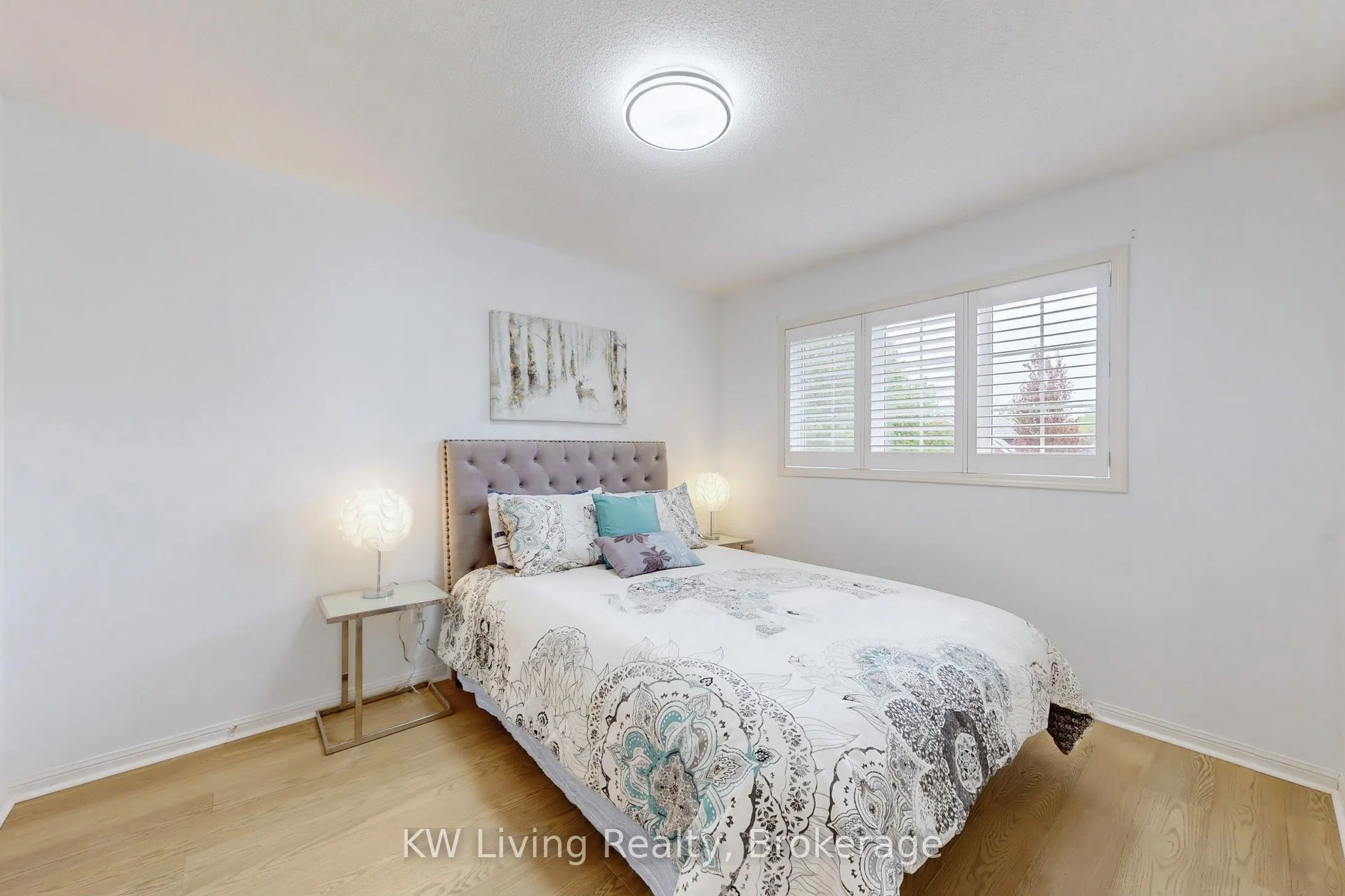 76 Spooner Crescent