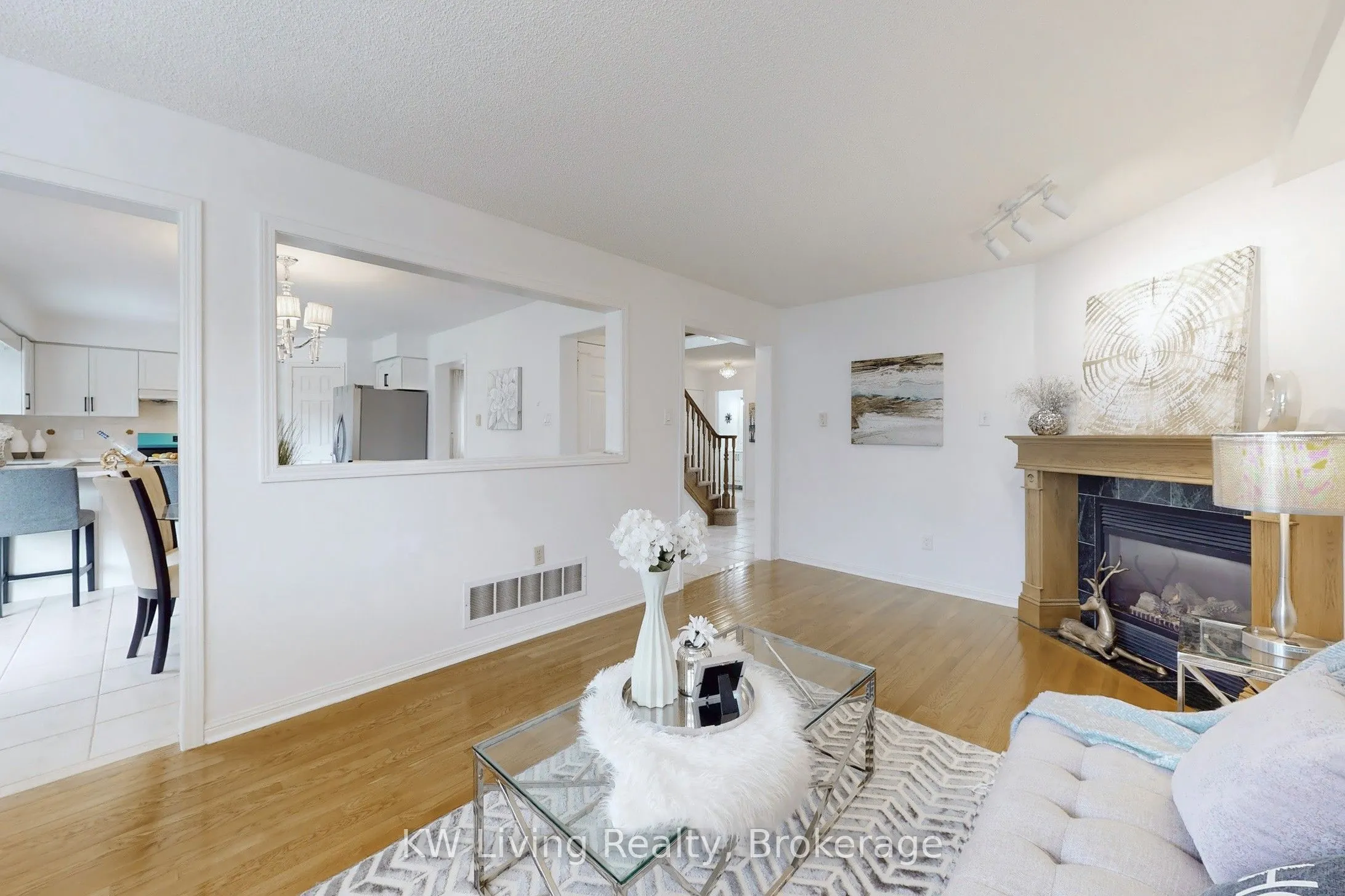 76 Spooner Crescent