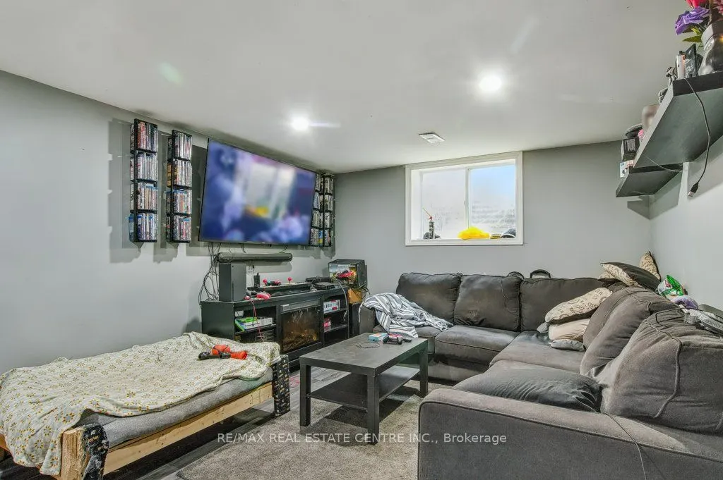1374 Lydia Street