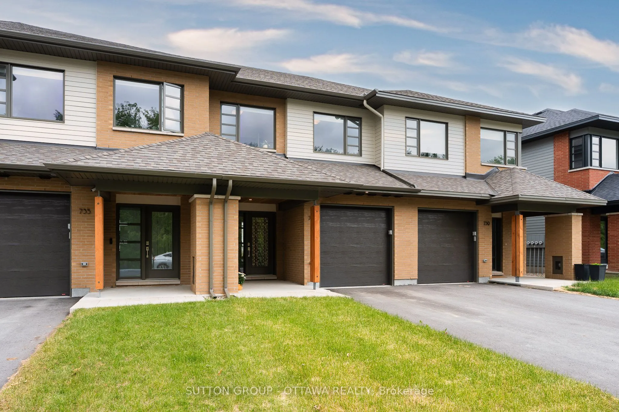 737 Acai Way