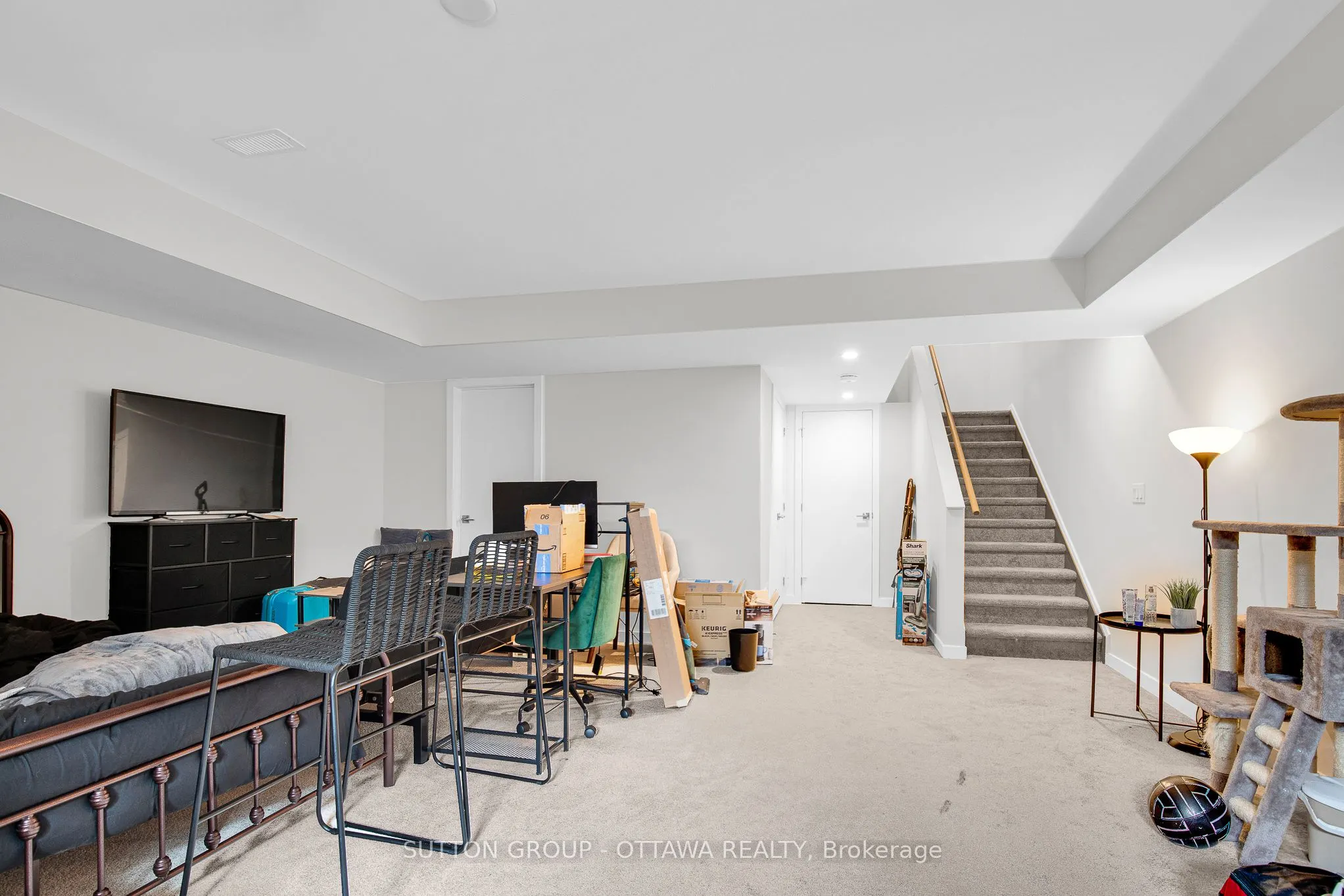 737 Acai Way