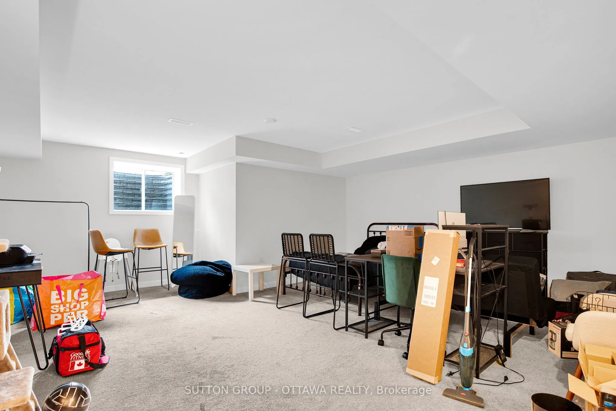 737 Acai Way