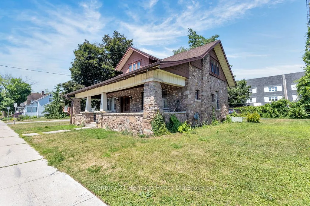 48 Brock Street W
