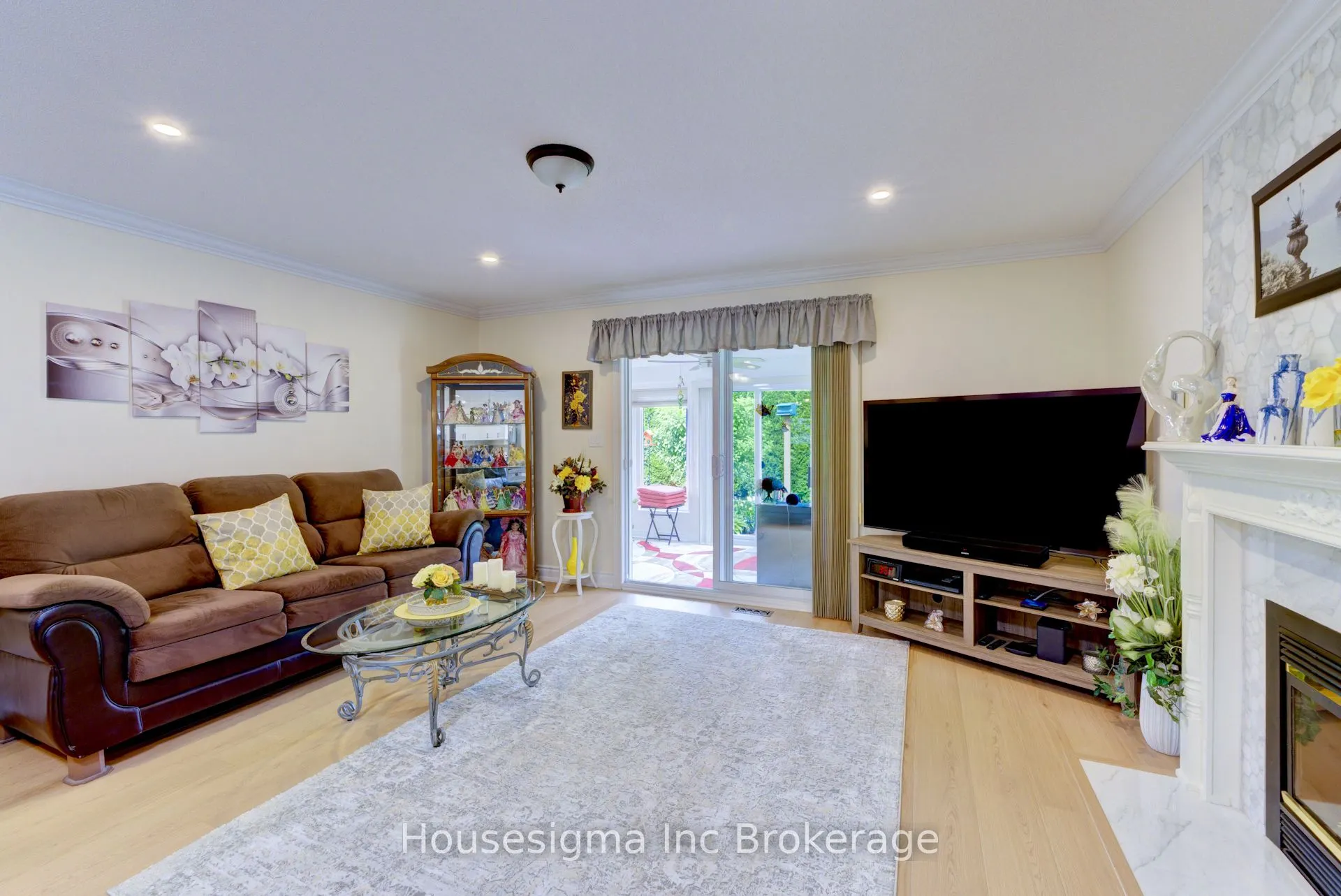6 Brasher Drive