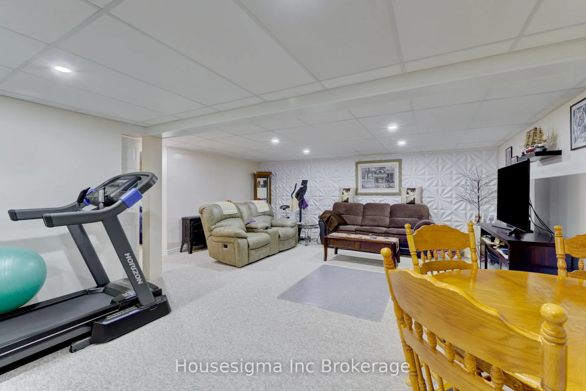 6 Brasher Drive