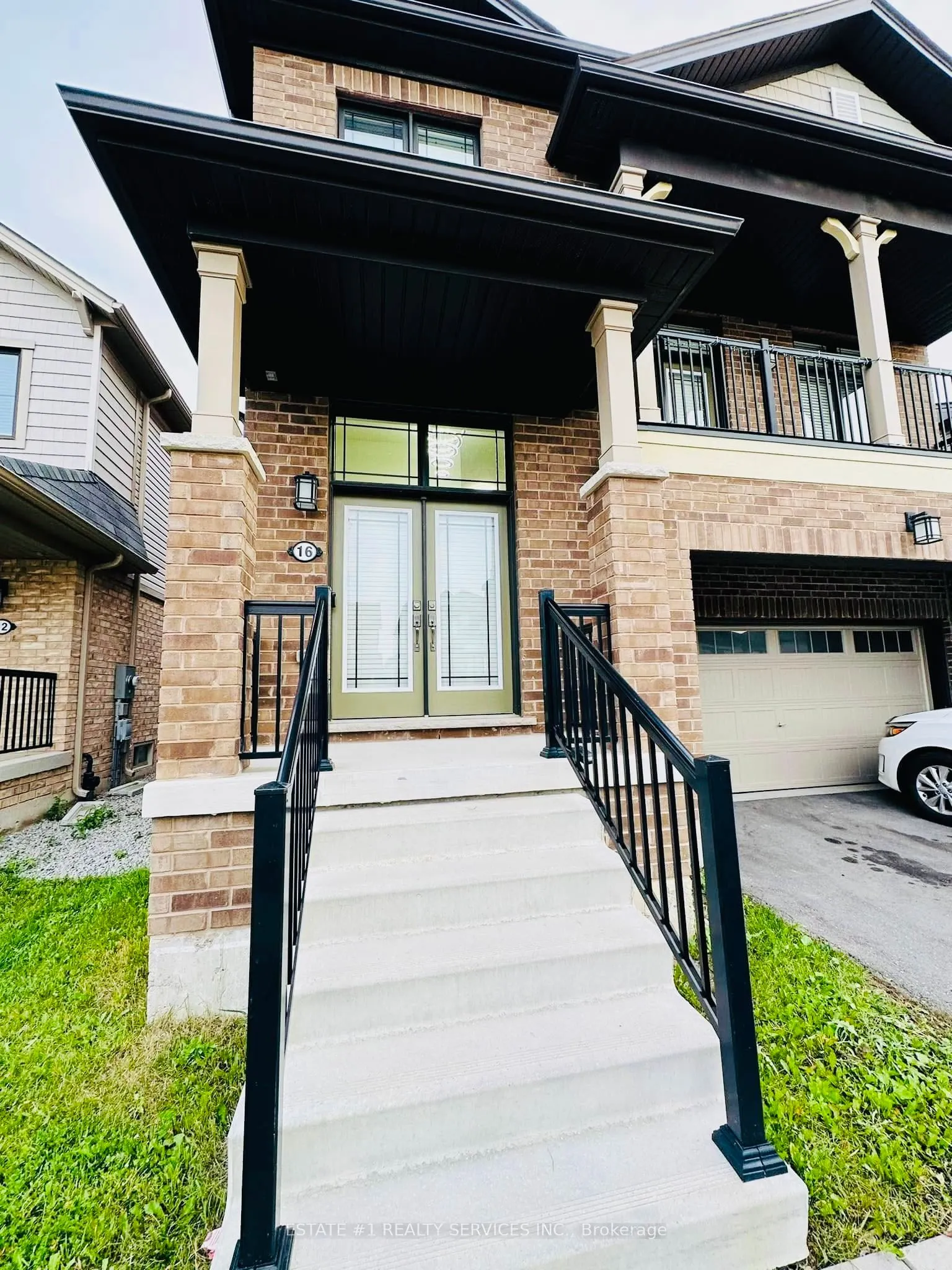16 Pagebrook Crescent