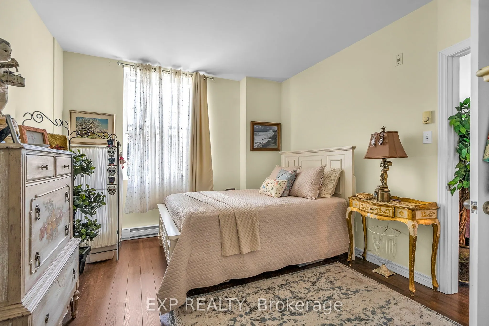 412 Fifth Street E, #202
