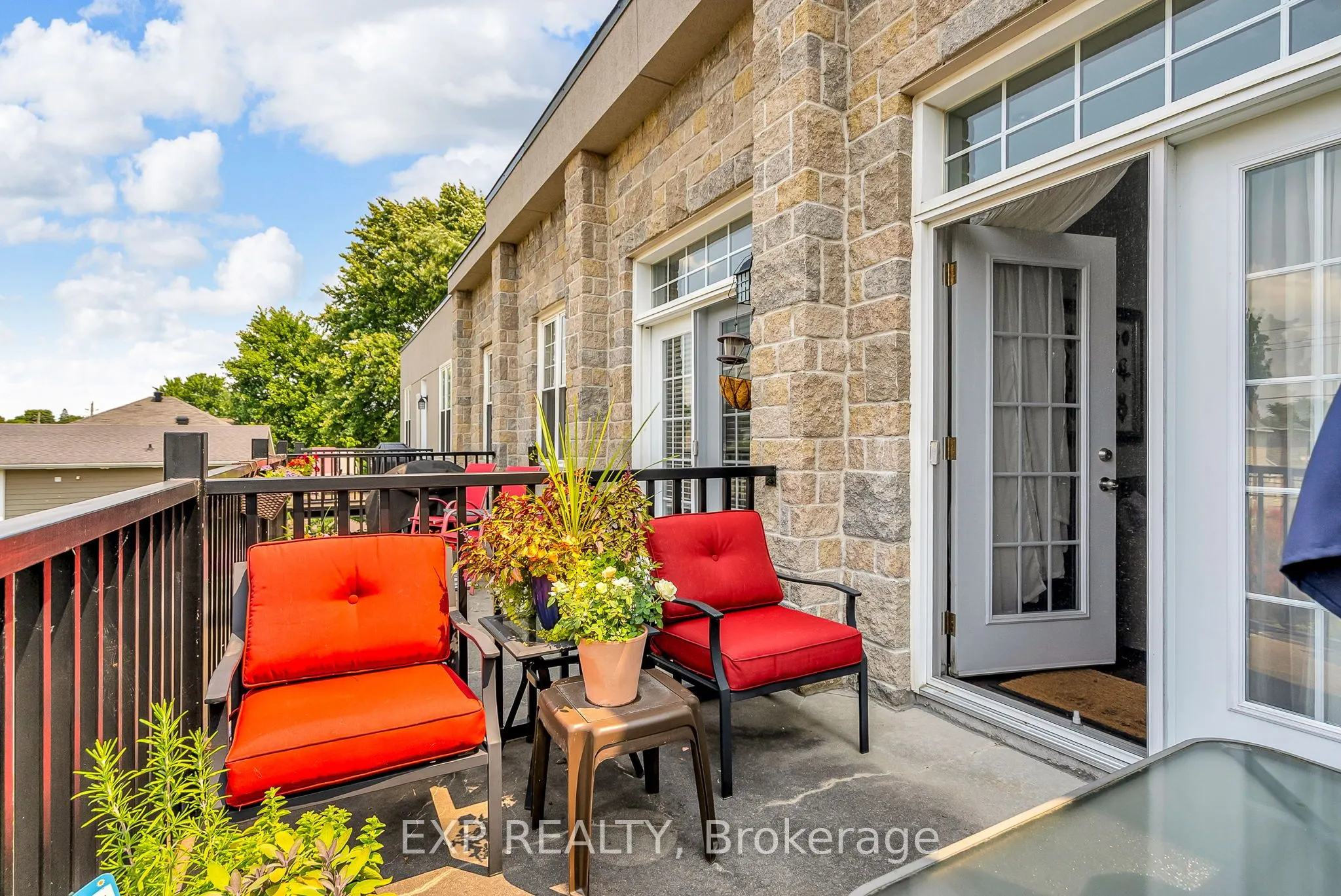 412 Fifth Street E, #202