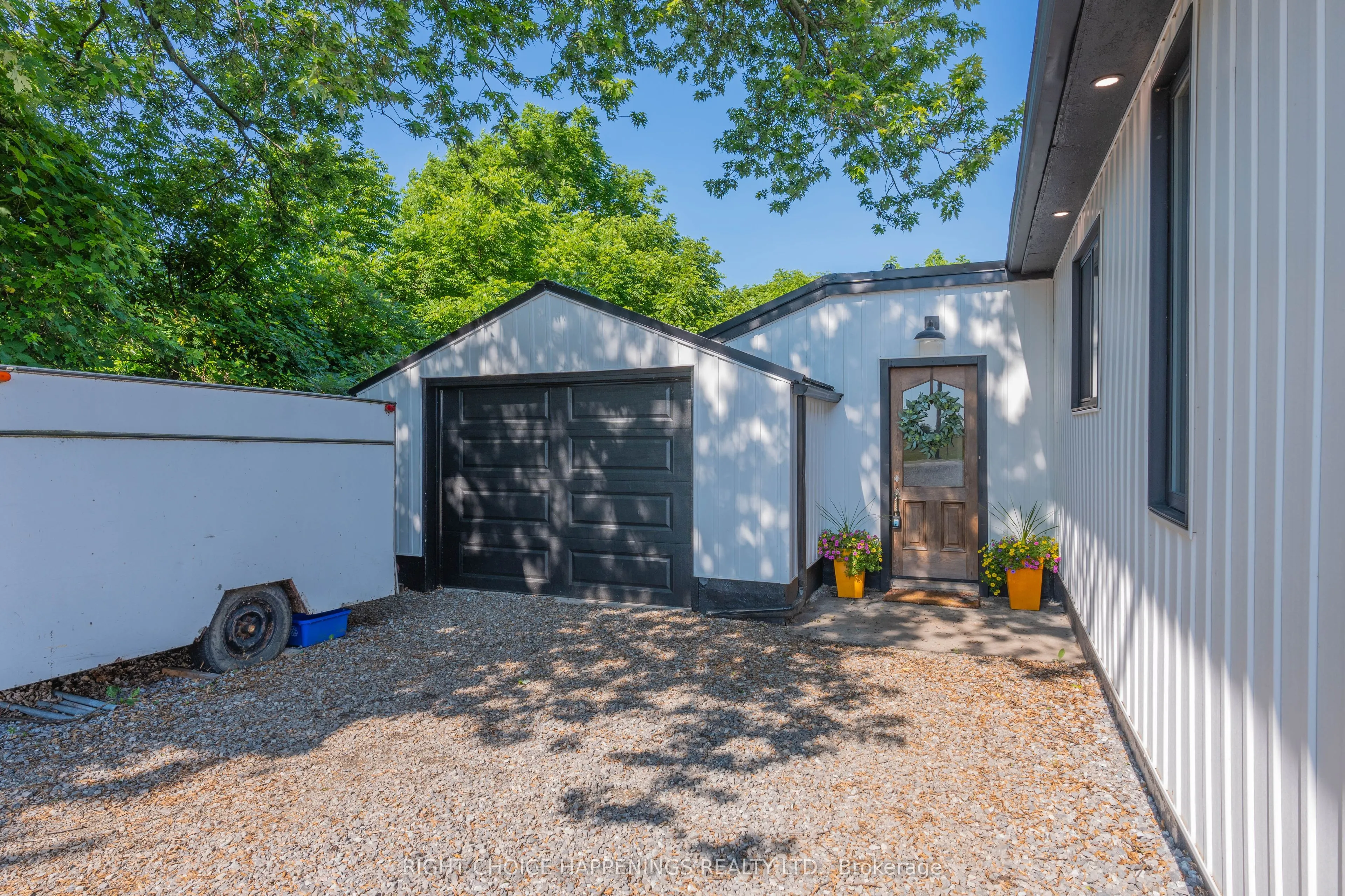 1368 Lorraine Road