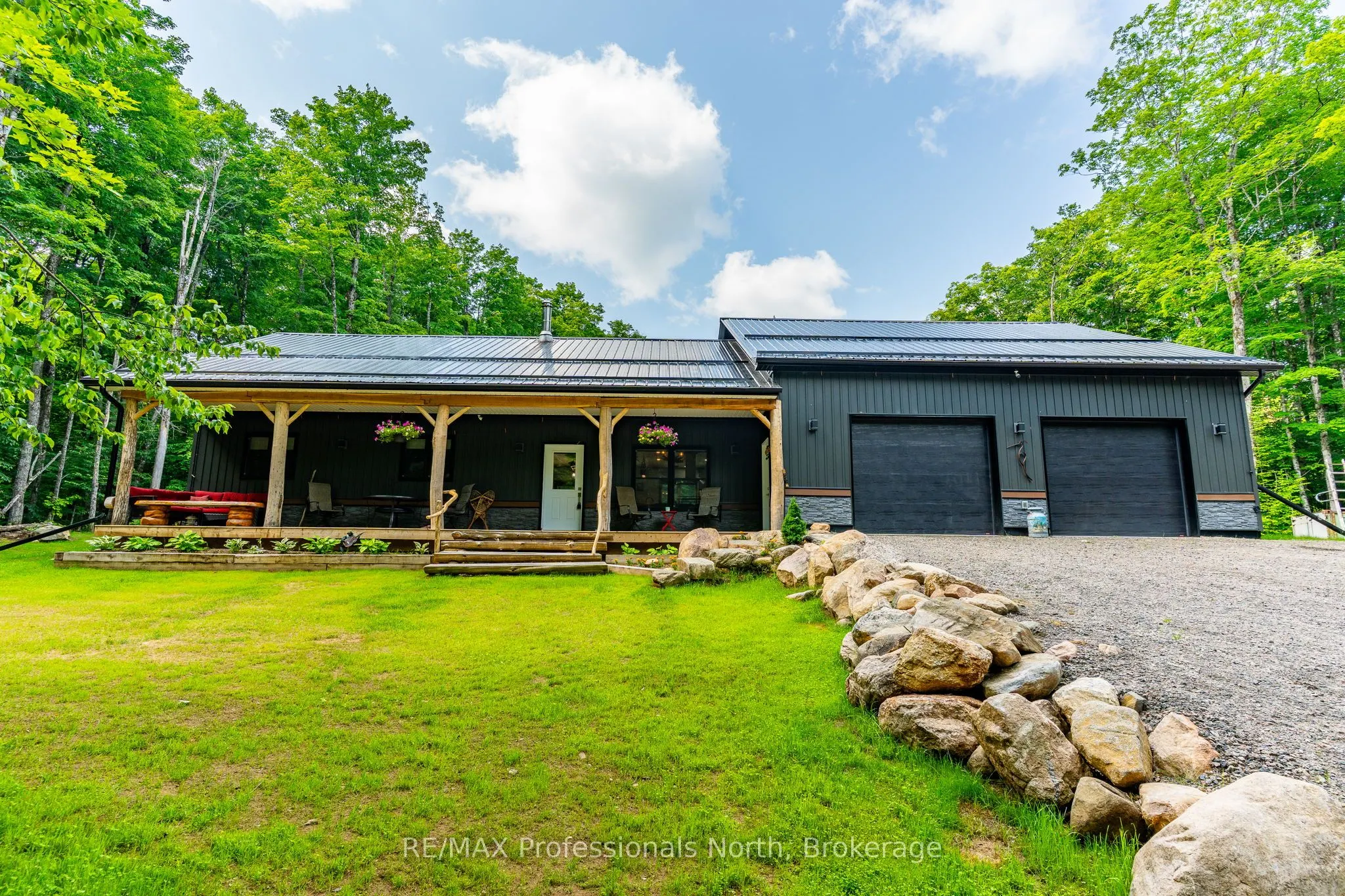 2430 Hadlington Road
