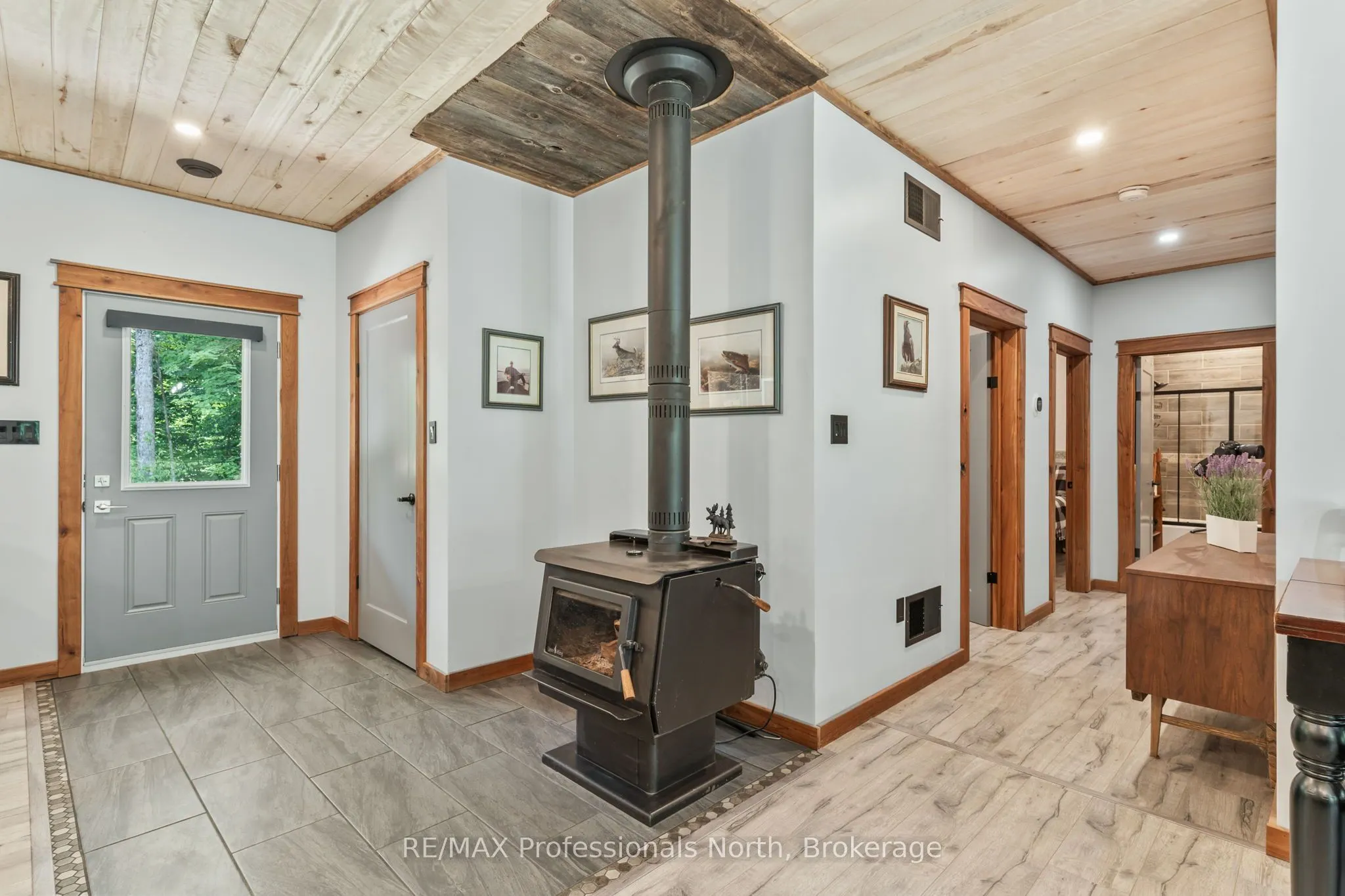 2430 Hadlington Road
