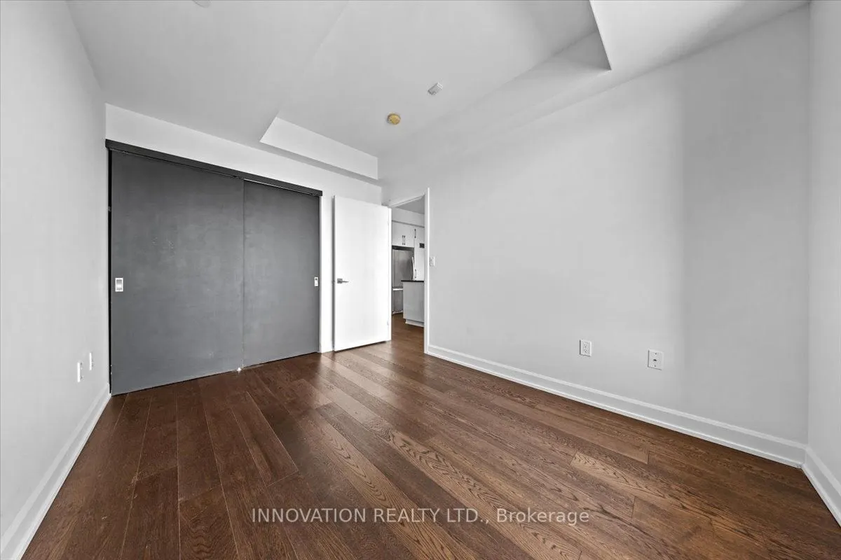 10 Rosemount Avenue W, #410
