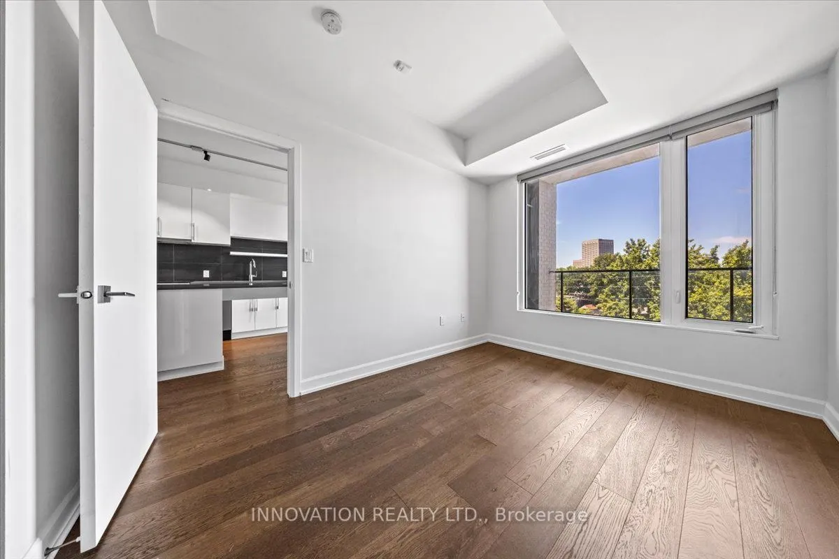 10 Rosemount Avenue W, #410