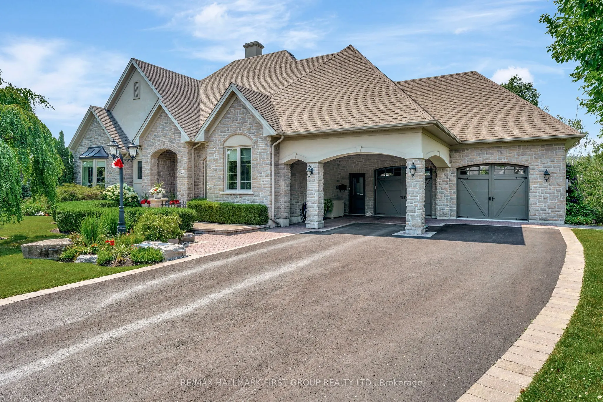 22 Rosslyn Drive