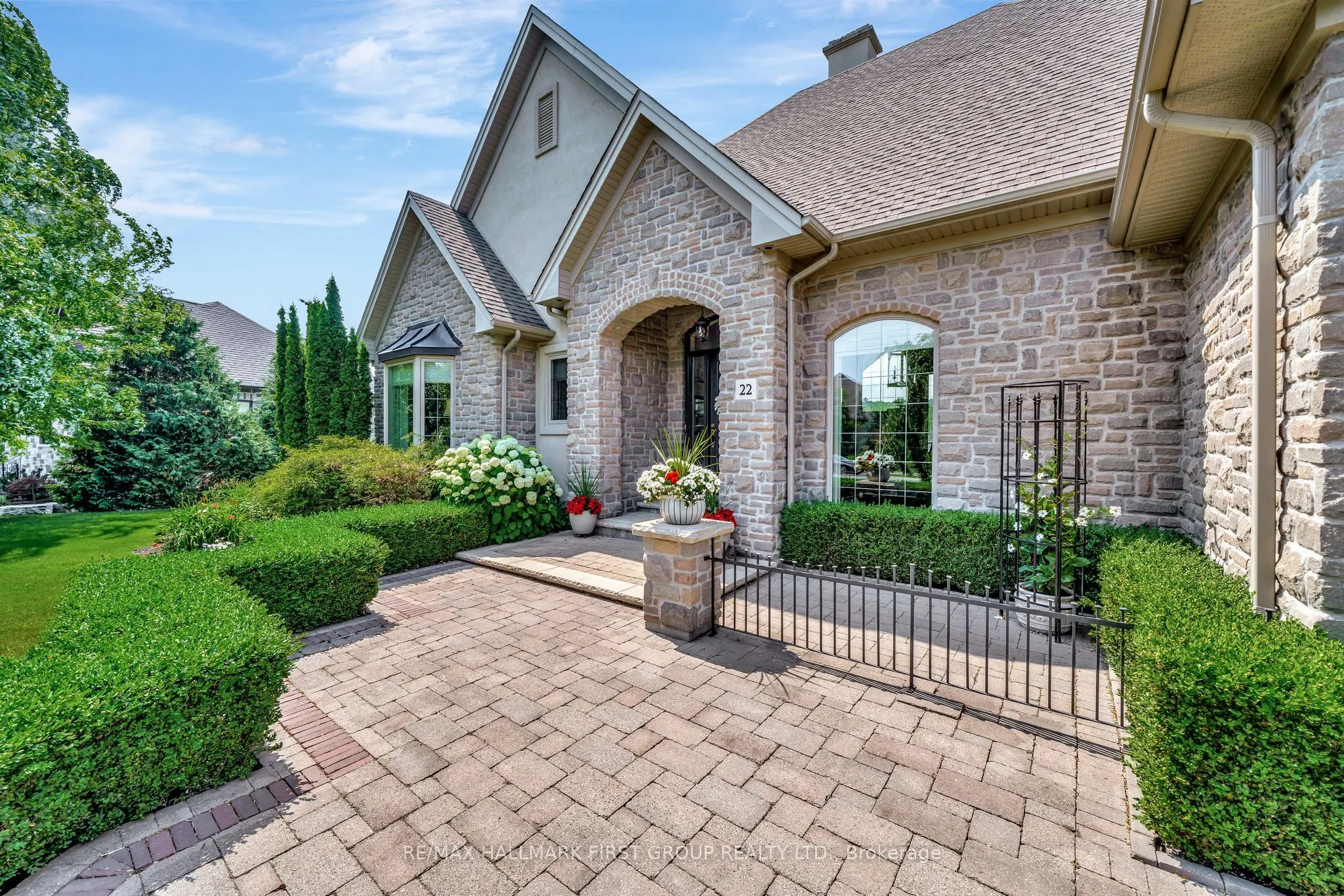 22 Rosslyn Drive