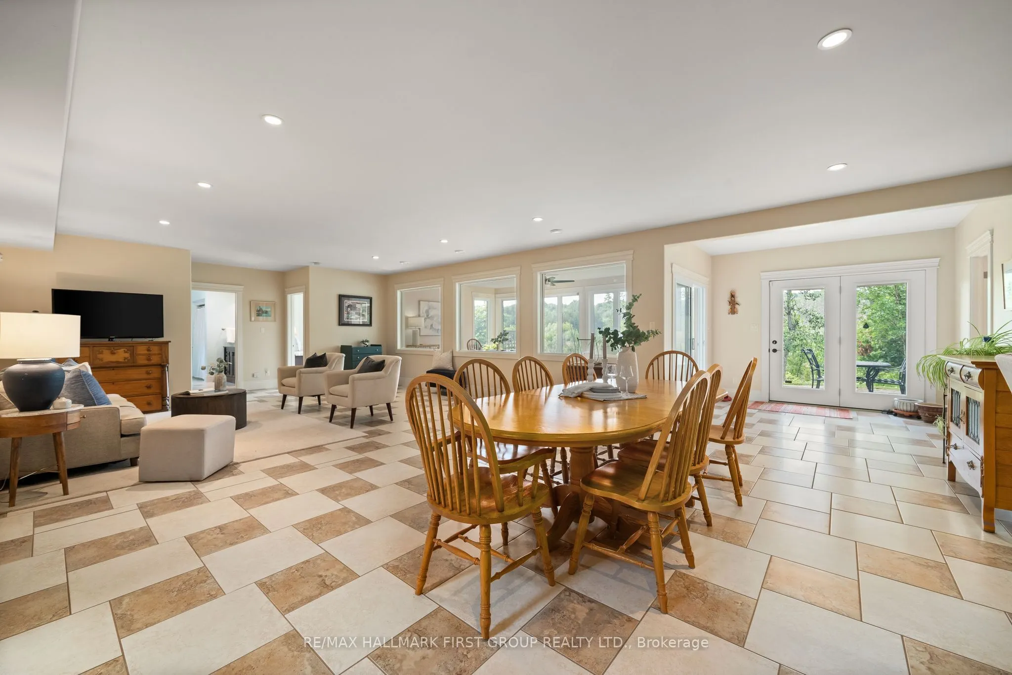 22 Rosslyn Drive