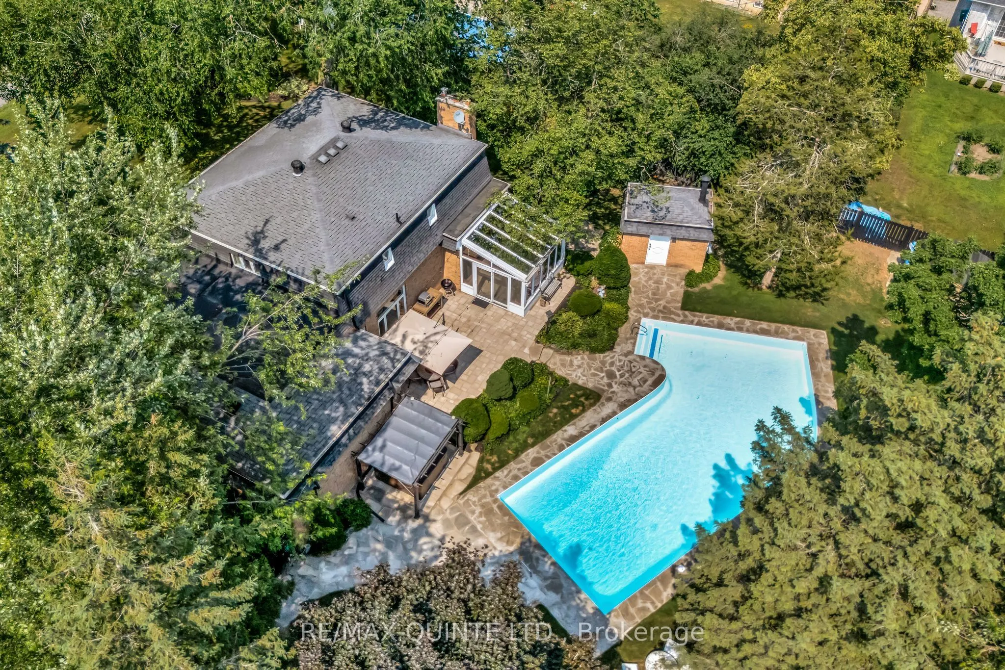 22 Forest Hill Crescent